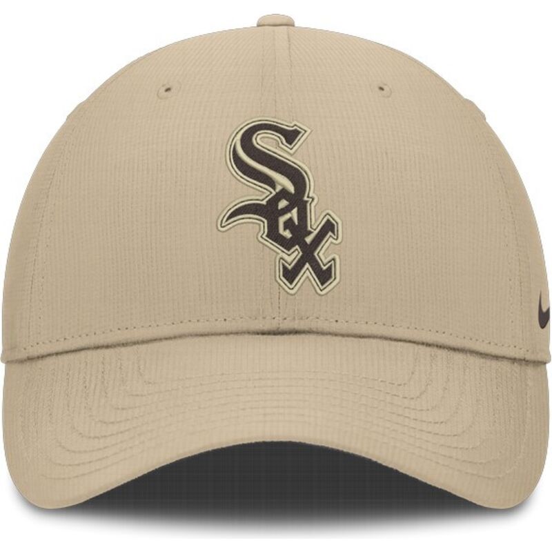 casquette-courbee-beige-ajustable-avec-logo-marron-club-structured-uv-poly-ripstop-chicago-white-sox-mlb-nike casquette-courbee-beige-ajustable-avec-logo-marron-club-structured-uv-poly-ripstop-chicago-white-sox-mlb-nike