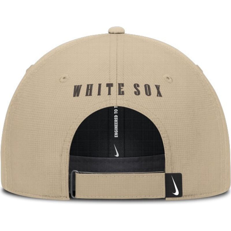 casquette-courbee-beige-ajustable-avec-logo-marron-club-structured-uv-poly-ripstop-chicago-white-sox-mlb-nike casquette-courbee-beige-ajustable-avec-logo-marron-club-structured-uv-poly-ripstop-chicago-white-sox-mlb-nike