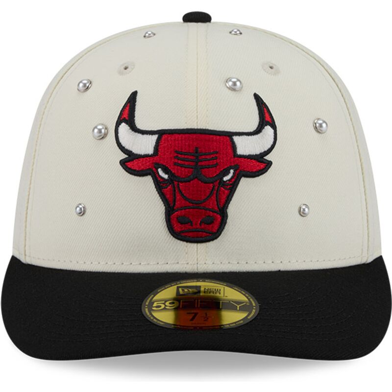 casquette-courbee-beige-et-noire-ajustee-59fifty-beads-na-lifestyle-f1-chicago-bulls-nba-new-era