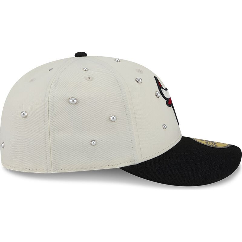 casquette-courbee-beige-et-noire-ajustee-59fifty-beads-na-lifestyle-f1-chicago-bulls-nba-new-era