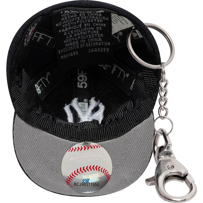 new-era-mini-cap-new-york-yankees-mlb-navy-blue-keychain new-era-mini-cap-new-york-yankees-mlb-navy-blue-keychain