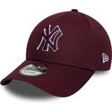 casquette-courbee-grenat-rouge-ajustable-avec-logo-grenat-9forty-team-outline-new-york-yankees-mlb-new-era
