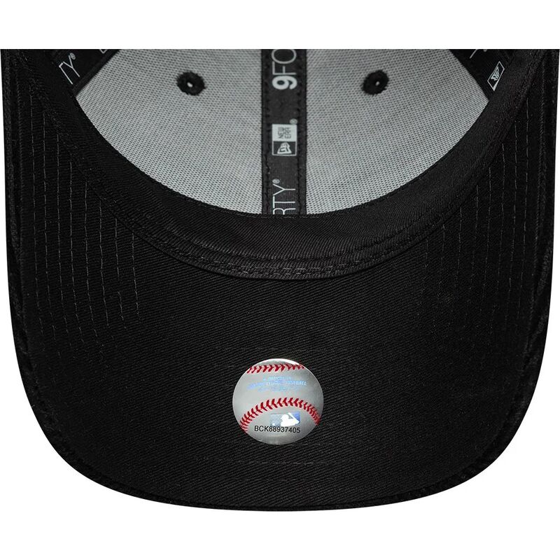 casquette-courbee-noire-ajustable-pour-femme-avec-logo-noir-9forty-cord-new-york-yankees-mlb-new-era