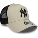 new-era-black-logo-a-frame-league-essential-new-york-yankees-mlb-beige-and-black-trucker-hat