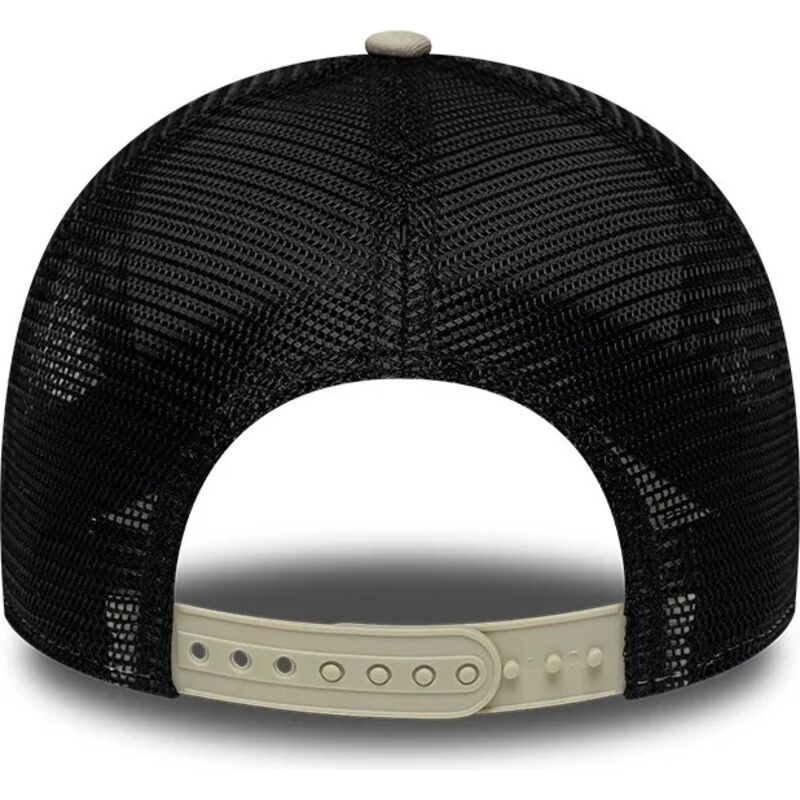 casquette-trucker-beige-et-noire-avec-logo-noir-a-frame-league-essential-new-york-yankees-mlb-new-era