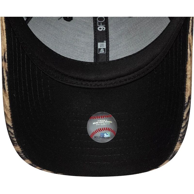 casquette-courbee-leopard-ajustable-pour-femme-9forty-ocelot-print-new-york-yankees-mlb-new-era casquette-courbee-leopard-ajustable-pour-femme-9forty-ocelot-print-new-york-yankees-mlb-new-era