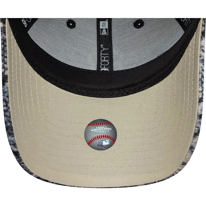 new-era-curved-brim-women-9forty-snake-print-new-york-yankees-mlb-multicolor-adjustable-cap