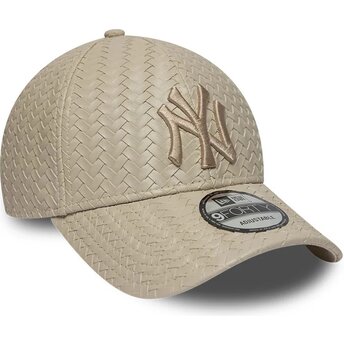New Era Curved Brim 9FORTY PU Weave New York Yankees MLB Beige Adjustable Cap with Beige Logo