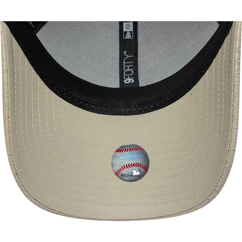 new-era-curved-brim-9forty-pu-weave-new-york-yankees-mlb-beige-adjustable-cap-with-beige-logo
