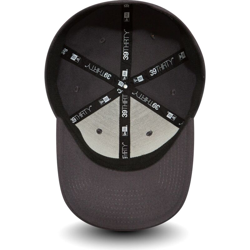 casquette-courbee-grise-fonce-ajustee-39thirty-basic-flag-new-era