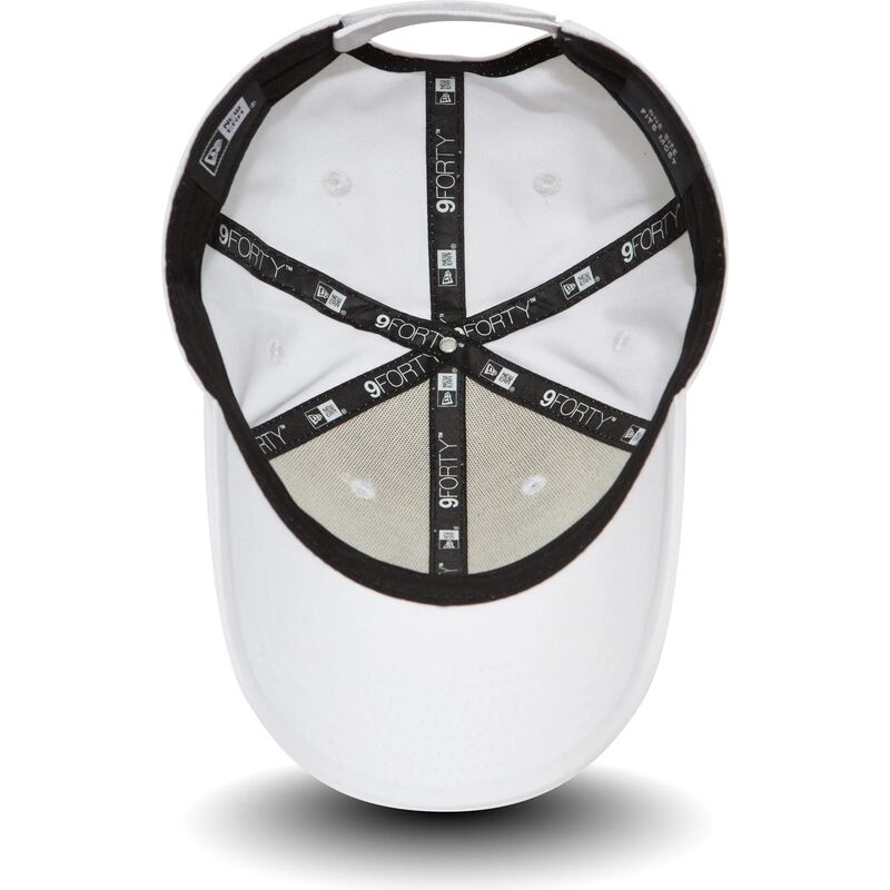 new-era-curved-brim-9forty-basic-flag-white-adjustable-cap