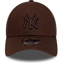 casquette-courbee-marron-fonce-ajustable-avec-logo-marron-9forty-league-essential-new-york-yankees-mlb-new-era
