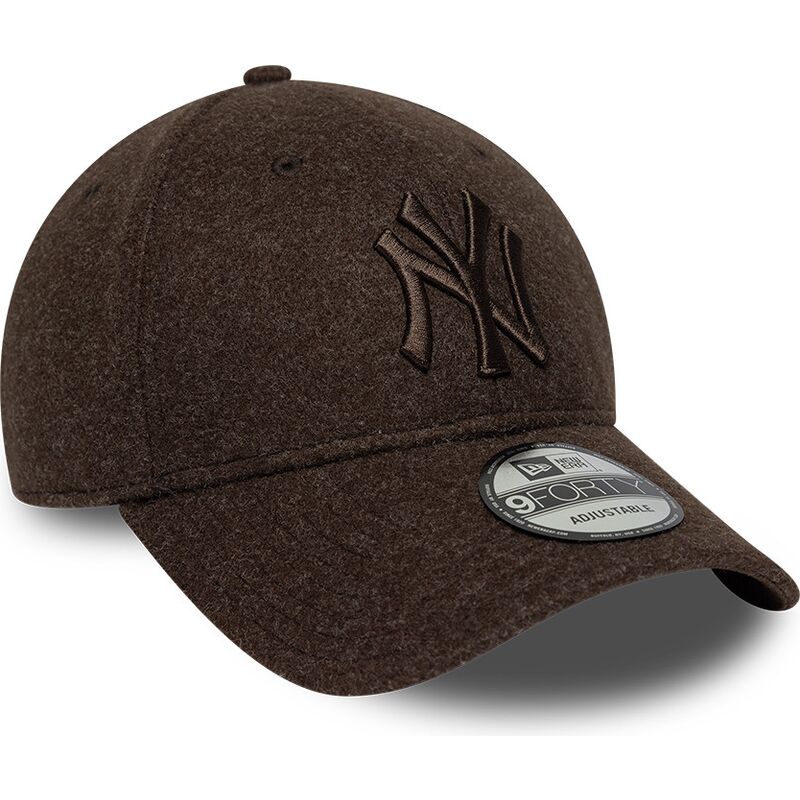 casquette-courbee-marron-snapback-avec-logo-marron-9forty-winter-new-york-yankees-mlb-new-era
