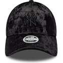 new-era-curved-brim-women-black-logo-9forty-pattern-velour-new-york-yankees-mlb-black-adjustable-cap