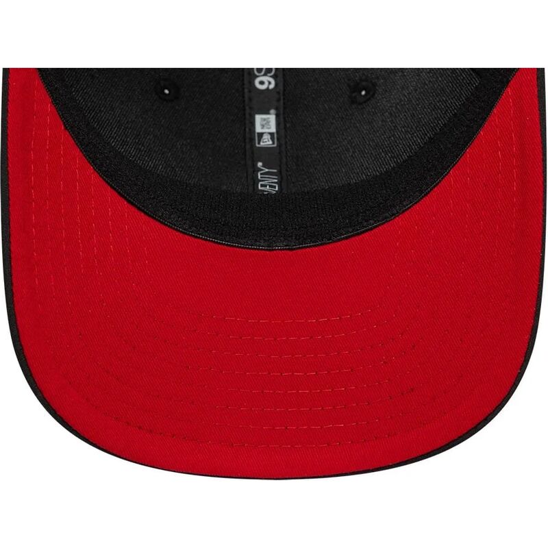casquette-courbee-noire-snapback-avec-logo-rouge-9seventy-stretch-snap-gradient-liverpool-football-club-premier-league-new-era