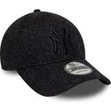 casquette-courbee-noire-ajustable-avec-logo-noir-9forty-winter-new-york-yankees-mlb-new-era