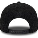 casquette-courbee-noire-ajustable-avec-logo-noir-9forty-winter-new-york-yankees-mlb-new-era