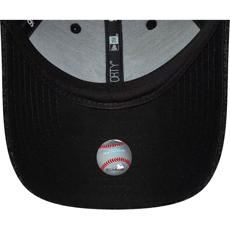 new-era-curved-brim-black-logo-9forty-winter-new-york-yankees-mlb-black-adjustable-cap new-era-curved-brim-black-logo-9forty-winter-new-york-yankees-mlb-black-adjustable-cap