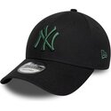 casquette-courbee-noire-ajustable-avec-logo-vert-fonce-9forty-league-essential-new-york-yankees-mlb-new-era