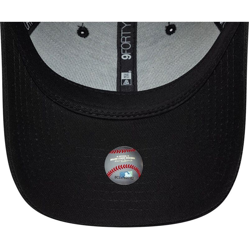 casquette-courbee-noire-ajustable-avec-logo-vert-fonce-9forty-league-essential-new-york-yankees-mlb-new-era