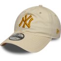 casquette-courbee-beige-ajustable-avec-logo-dore-9twenty-league-essential-new-york-yankees-mlb-new-era