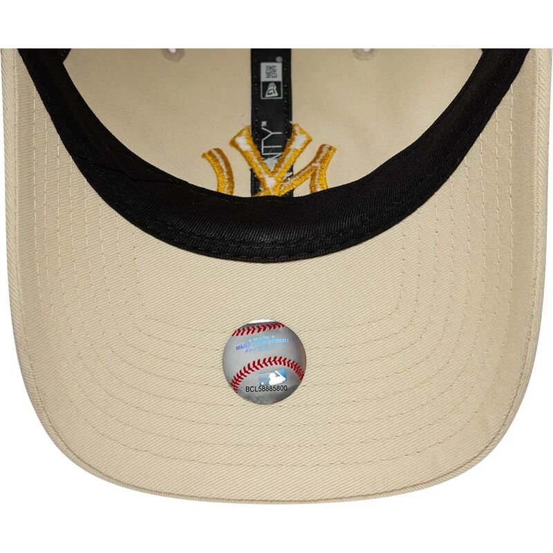 new-era-curved-brim-golden-logo-9twenty-league-essential-new-york-yankees-mlb-beige-adjustable-cap