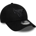 casquette-courbee-noire-ajustable-avec-logo-noir-et-grise-9forty-team-outline-chicago-bulls-nba-new-era